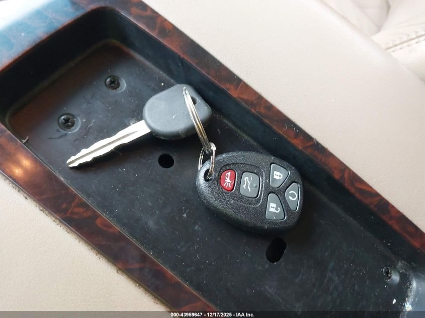 2008 GMC Yukon Denali VIN: 1GKFK63848J100329 Lot: 43959647