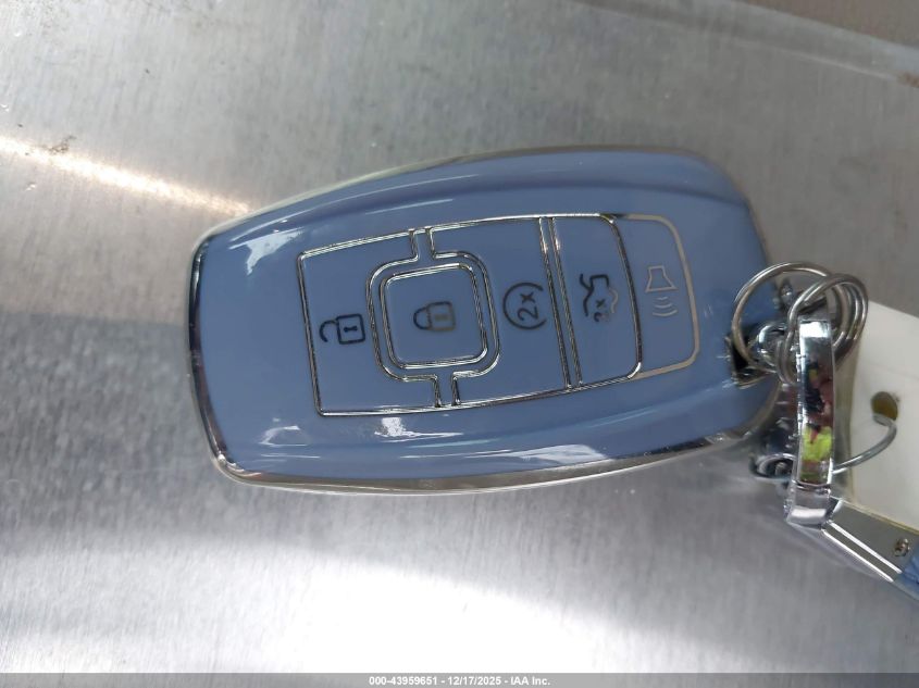 2022 Lincoln Nautilus Standard VIN: 2LMPJ6J92NBL07199 Lot: 43959651