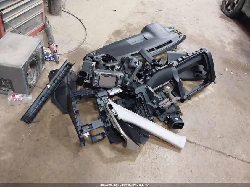 2014 Toyota Rav4 Limited VIN: 2T3DFREV1EW224521 Lot: 43959662