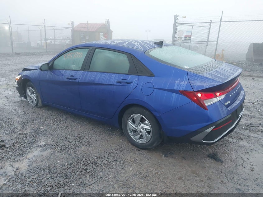 2025 Hyundai Elantra Se