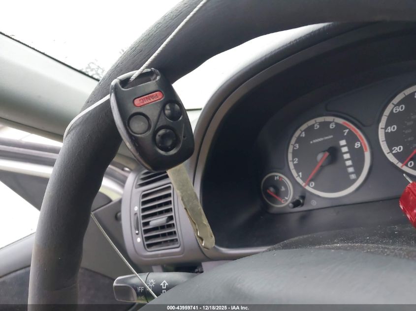 2005 Honda Cr-V Lx VIN: JHLRD68565C010636 Lot: 43959741