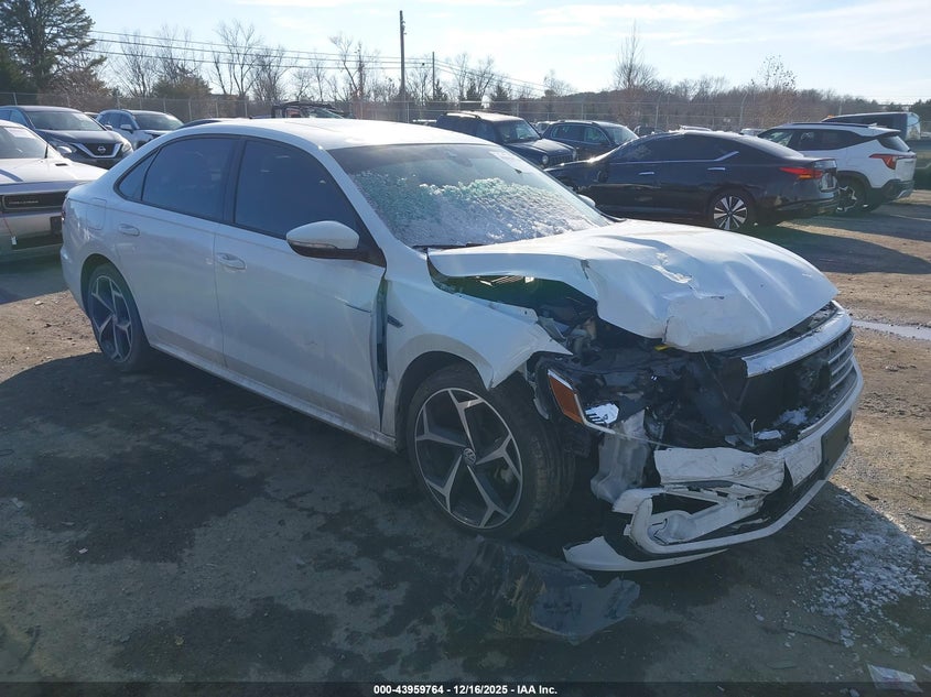 2021 Volkswagen Passat 2.0T R-Line