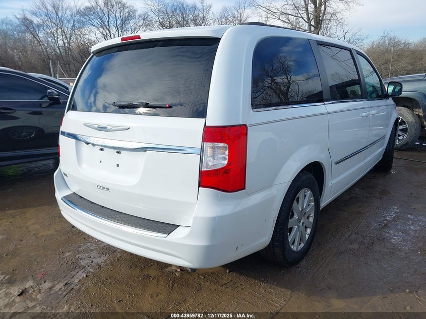 2016 Chrysler Town & Country Touring