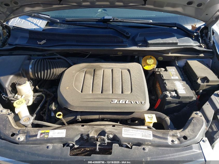 2015 Chrysler Town & Country Touring VIN: 2C4RC1BG4FR560438 Lot: 43959798