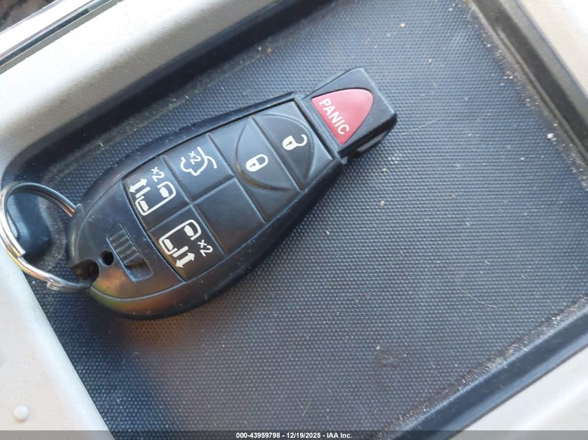 2015 Chrysler Town & Country Touring VIN: 2C4RC1BG4FR560438 Lot: 43959798