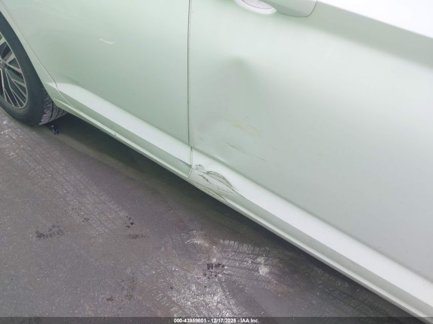 2019 Volkswagen Jetta 1.4T R-Line/1.4T S/1.4T Se VIN: 3VWC57BU7KM037096 Lot: 43959801