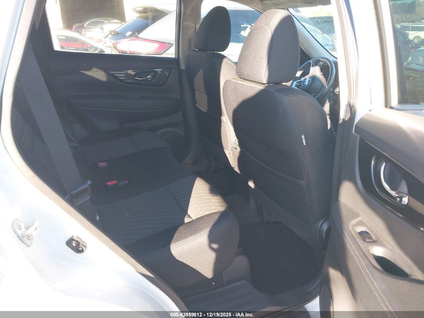 2017 Nissan Rogue Sv VIN: 5N1AT2MVXHC768457 Lot: 43959812