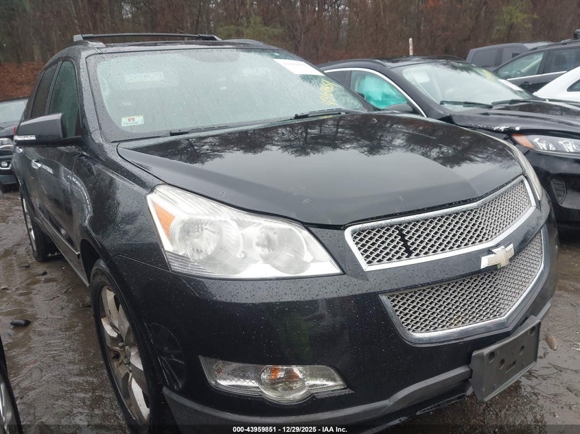 1GNKVLED0BJ118982 2011 Chevrolet Traverse Ltz auction photo 1