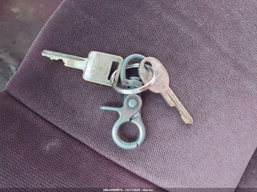 1994 GMC Rally Wagon / Van G2500 VIN: 1GDEG25KXRF535723 Lot: 43959978