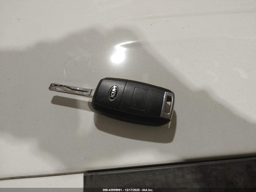 2016 Kia Soul VIN: KNDJN2A24G7385422 Lot: 43959991