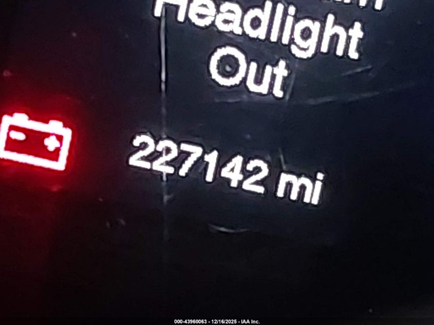 2015 Jeep Cherokee North VIN: 1C4PJMCS8FW635117 Lot: 43960063