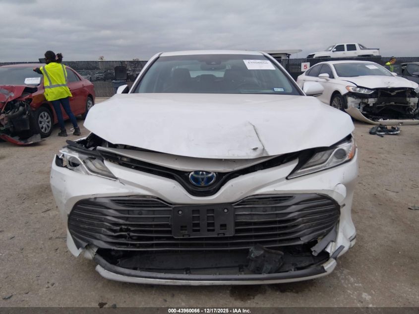 2018 Toyota Camry Hybrid Xle VIN: 4T1B21HK2JU002899 Lot: 43960066