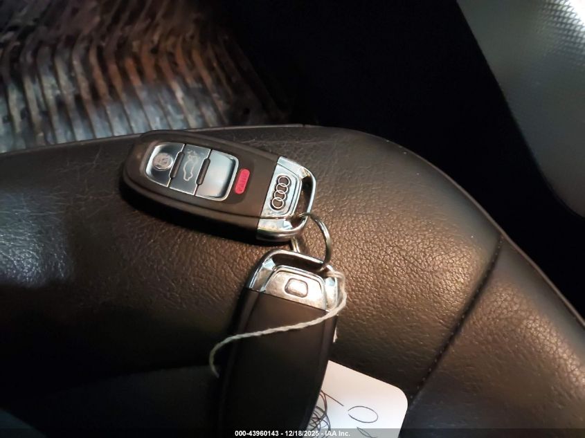 2015 Audi A4 2.0T Premium VIN: WAUBFAFL2FN030611 Lot: 43960143