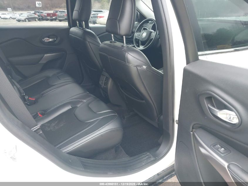 2019 Jeep Cherokee Latitude Plus 4X4 VIN: 1C4PJMLB4KD211116 Lot: 43960151