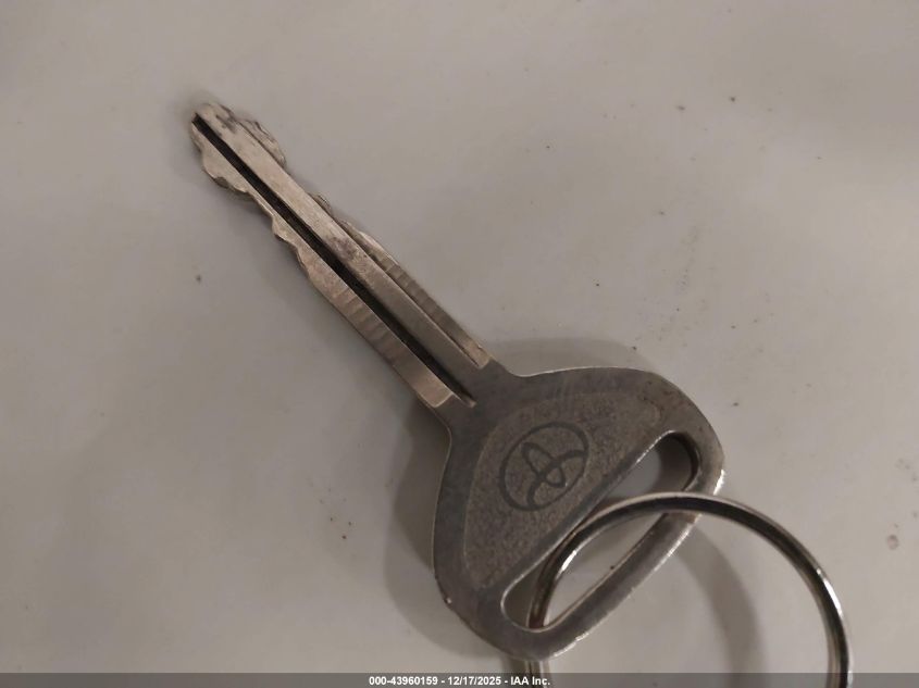 1997 Toyota Camry Le VIN: 4T1BG22K5VU795119 Lot: 43960159