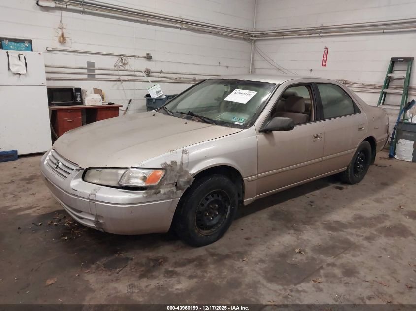 1997 Toyota Camry Le VIN: 4T1BG22K5VU795119 Lot: 43960159