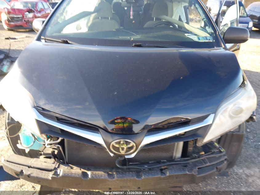 2018 Toyota Sienna Le 8 Passenger VIN: 5TDKZ3DC6JS916913 Lot: 43960197