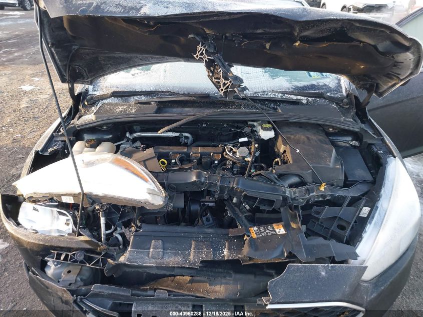 2018 Ford Focus Se VIN: 1FADP3F25JL200899 Lot: 43960288