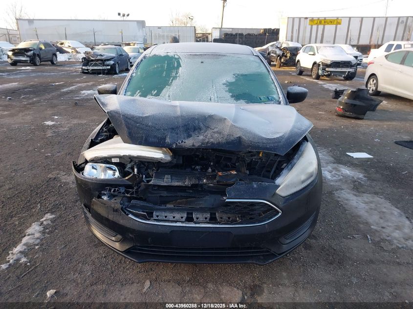 2018 Ford Focus Se VIN: 1FADP3F25JL200899 Lot: 43960288