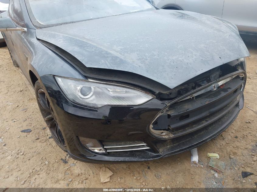 2014 Tesla Model S P85 VIN: 5YJSA1H14EFP38336 Lot: 43960309