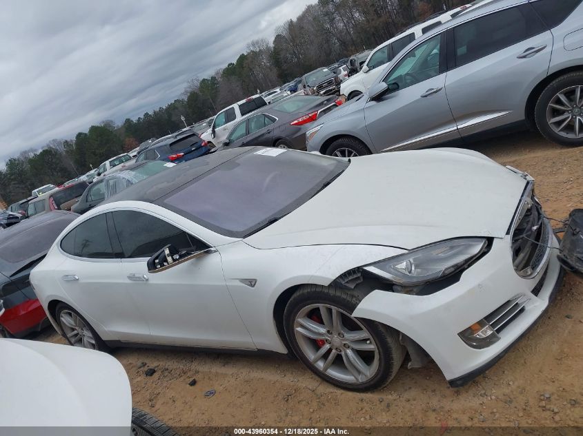 2013 Tesla Model S Performance VIN: 5YJSA1DP0DFP21946 Lot: 43960354