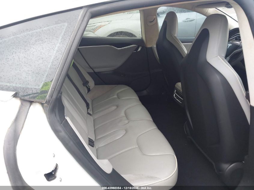 2013 Tesla Model S Performance VIN: 5YJSA1DP0DFP21946 Lot: 43960354