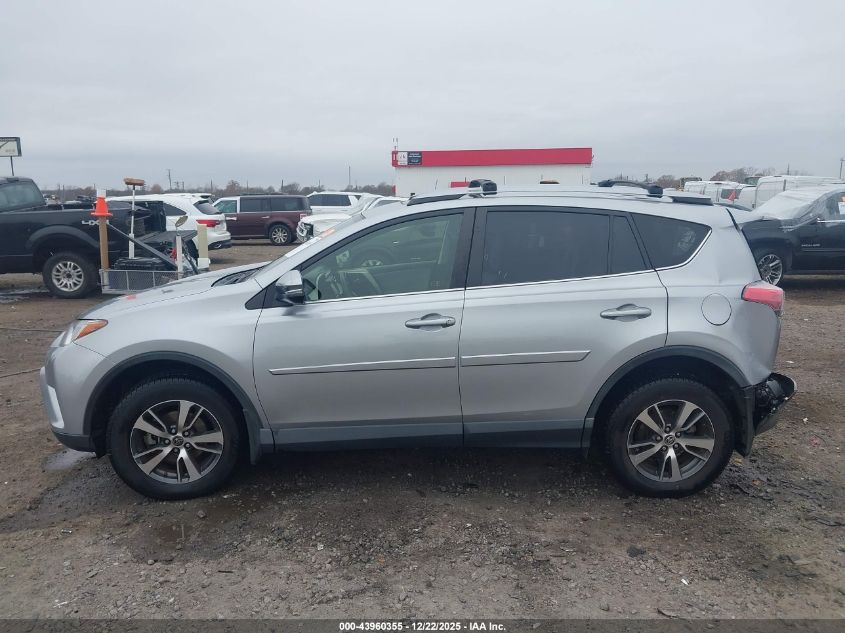 2018 Toyota Rav4 Xle VIN: JTMWFREVXJJ176390 Lot: 43960355