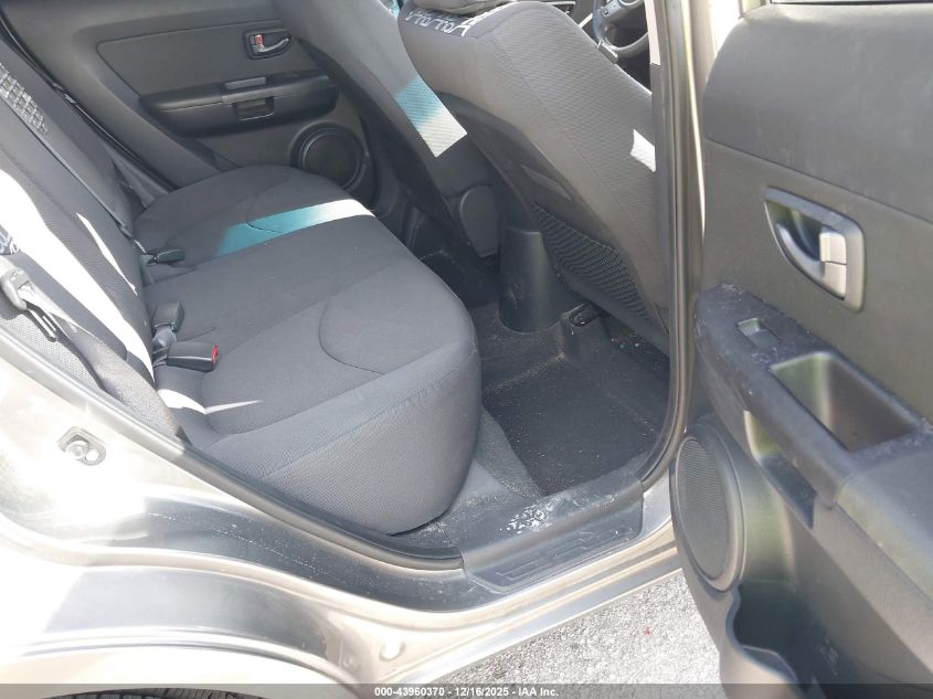 2011 Kia Soul + VIN: KNDJT2A22B7317571 Lot: 43960370