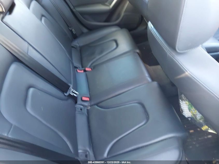 2015 Audi A4 2.0T Premium VIN: WAUBFAFL4FN044817 Lot: 43960391