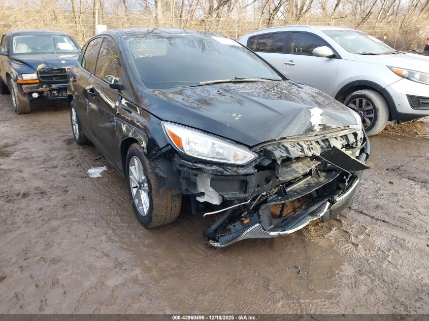 2018 Ford Focus Se VIN: 1FADP3K21JL332368 Lot: 43960496