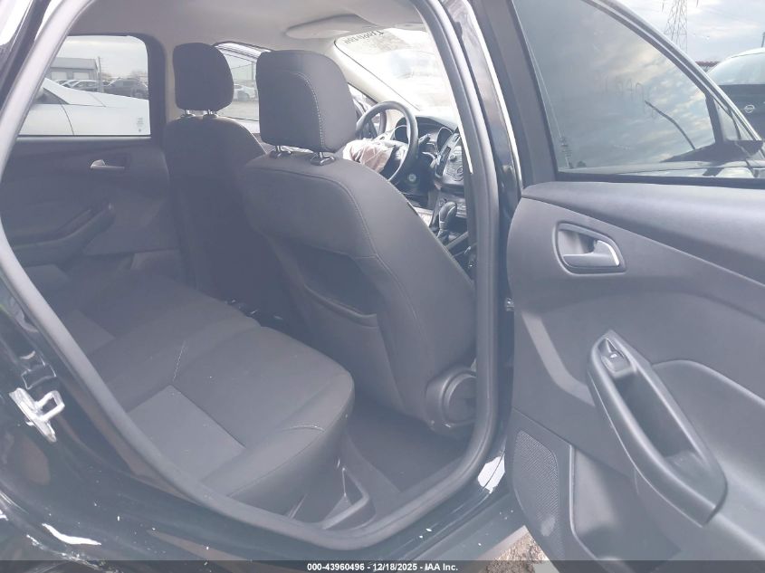 2018 Ford Focus Se VIN: 1FADP3K21JL332368 Lot: 43960496