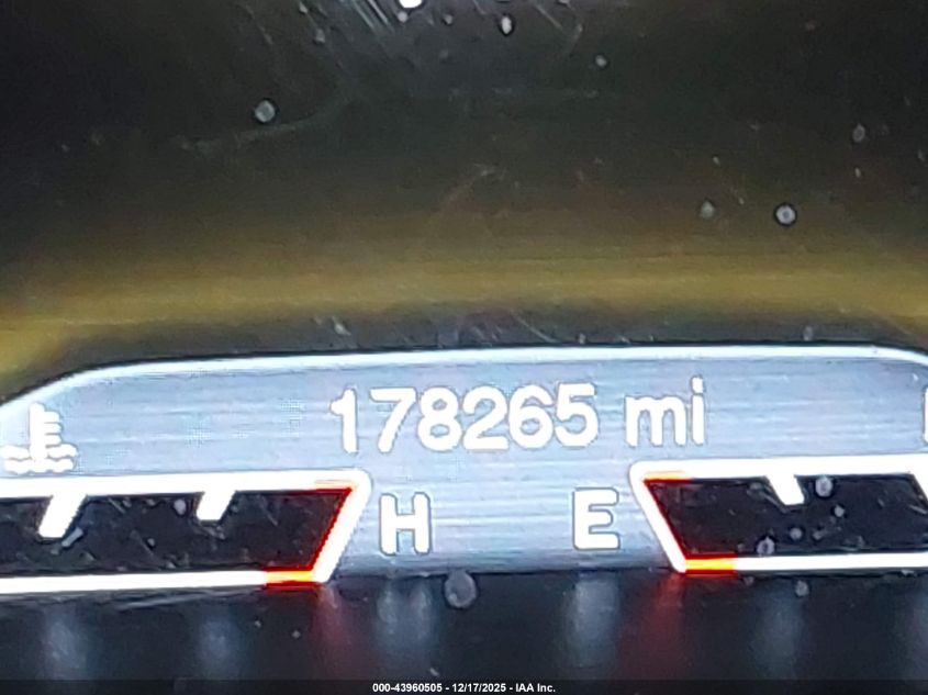 2015 Jeep Cherokee Limited VIN: 1C4PJMDS0FW740698 Lot: 43960505