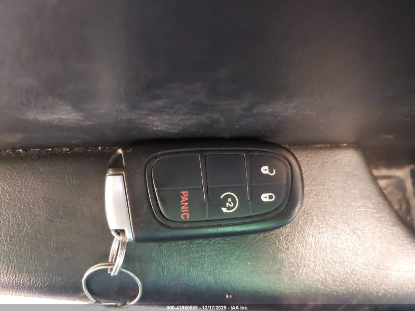 2015 Jeep Cherokee Limited VIN: 1C4PJMDS0FW740698 Lot: 43960505