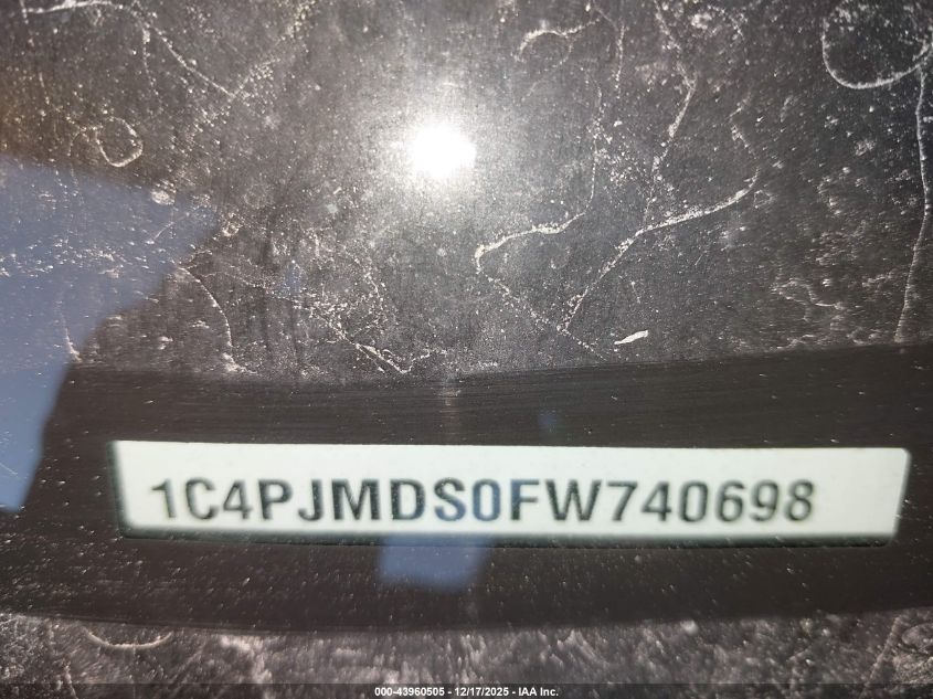 2015 Jeep Cherokee Limited VIN: 1C4PJMDS0FW740698 Lot: 43960505