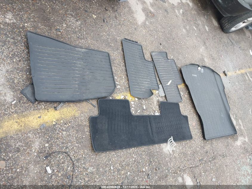 2018 Tesla Model 3 Long Range/Performance VIN: 5YJ3E1EB7JF178537 Lot: 43960639