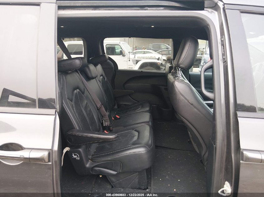 2018 Chrysler Pacifica Touring L VIN: 2C4RC1BG3JR306406 Lot: 43960683