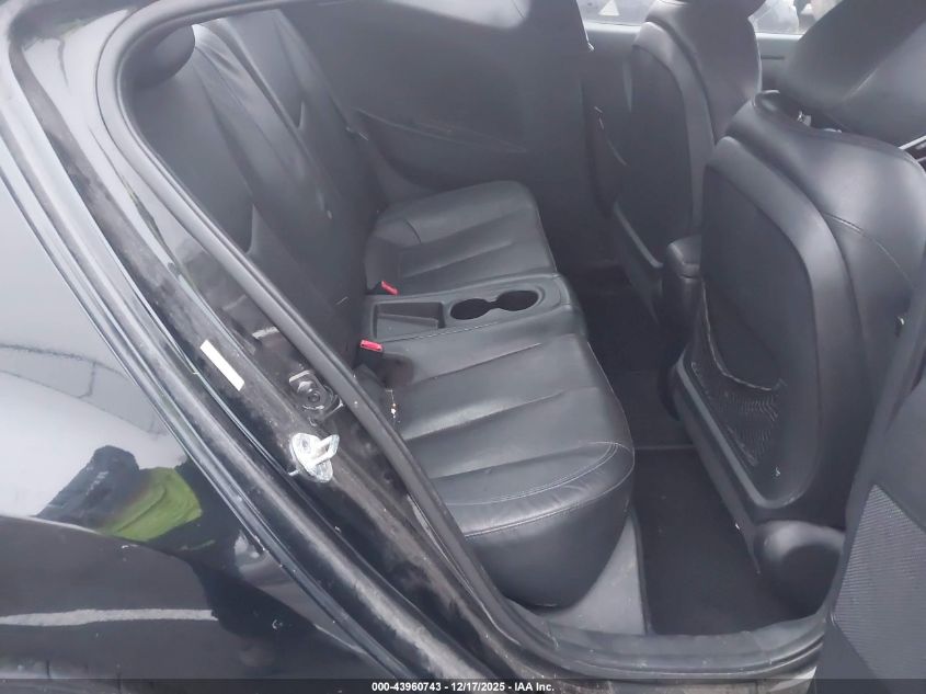 2013 Hyundai Veloster Turbo W/Blue VIN: KMHTC6AE8DU086914 Lot: 43960743