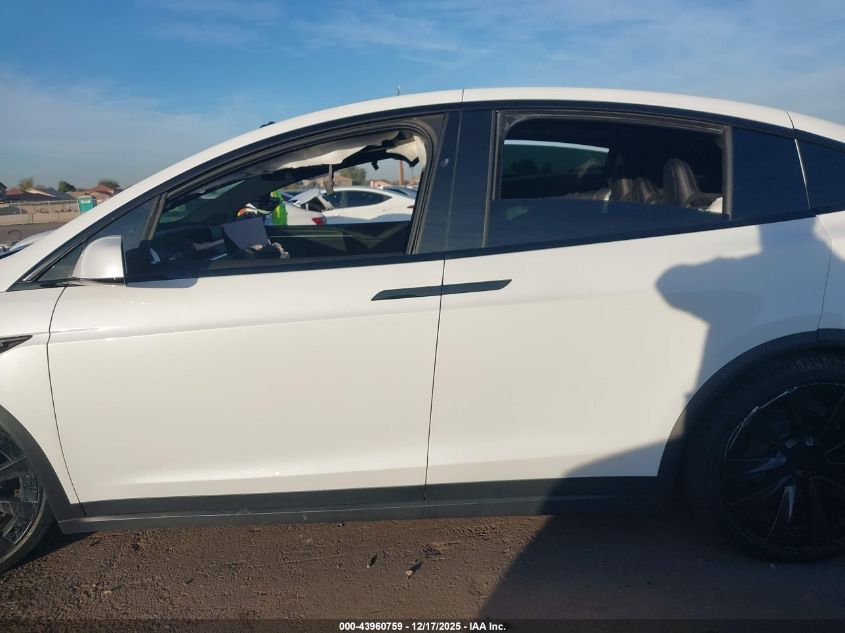 2022 Tesla Model X Dual Motor All-Wheel Drive/Plaid Tri Motor All-Wheel Drive VIN: 7SAXCDE54NF344069 Lot: 43960759