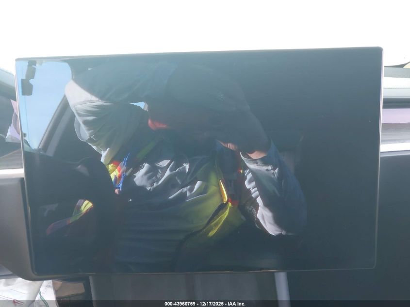 2022 Tesla Model X Dual Motor All-Wheel Drive/Plaid Tri Motor All-Wheel Drive VIN: 7SAXCDE54NF344069 Lot: 43960759