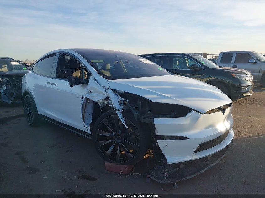 2022 Tesla Model X Dual Motor All-Wheel Drive/Plaid Tri Motor All-Wheel Drive