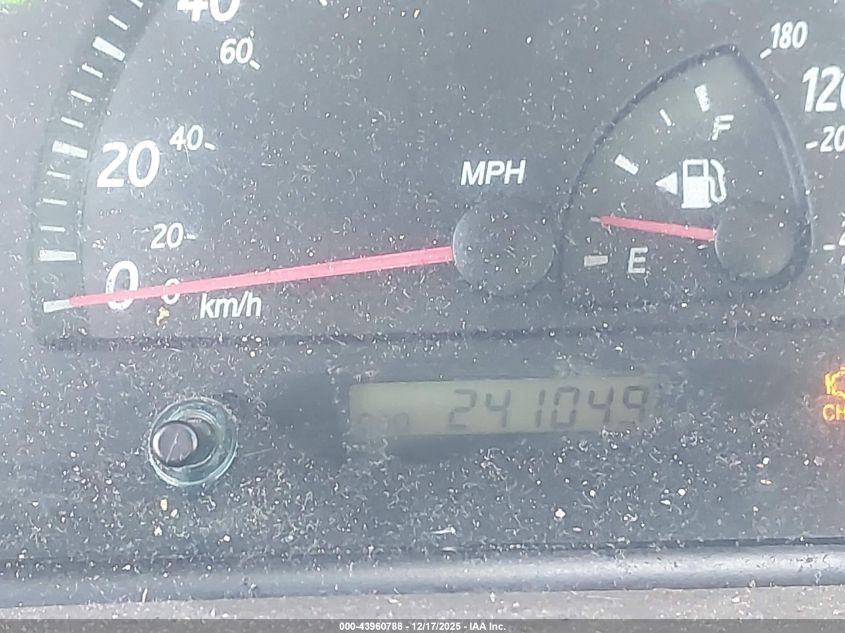 2003 Toyota Camry Le VIN: 4T1BE32K13U160178 Lot: 43960788