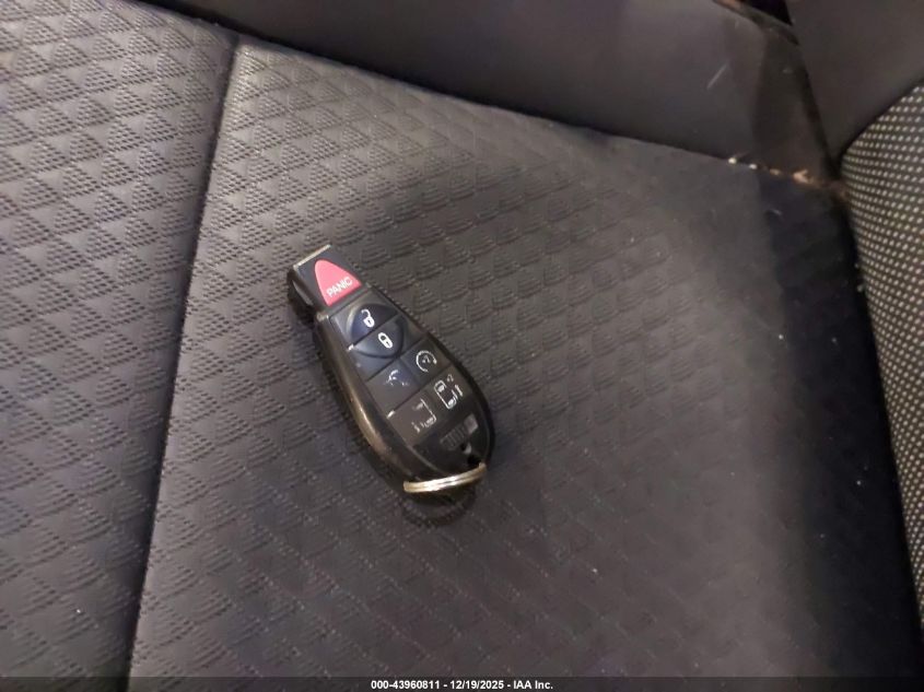 2010 Dodge Grand Caravan Sxt VIN: 2D4RN5D11AR355486 Lot: 43960811