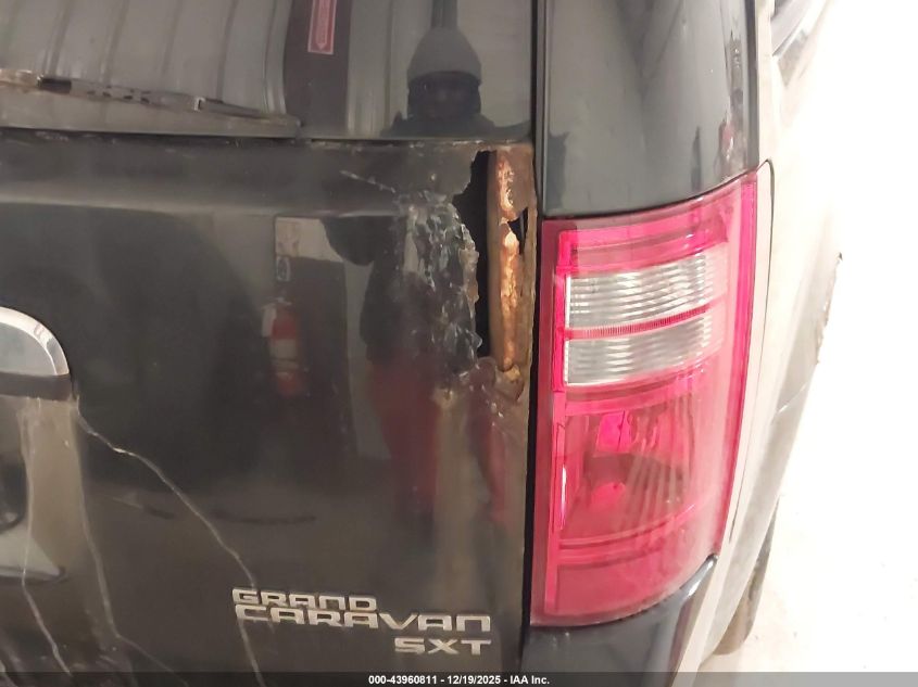 2010 Dodge Grand Caravan Sxt VIN: 2D4RN5D11AR355486 Lot: 43960811