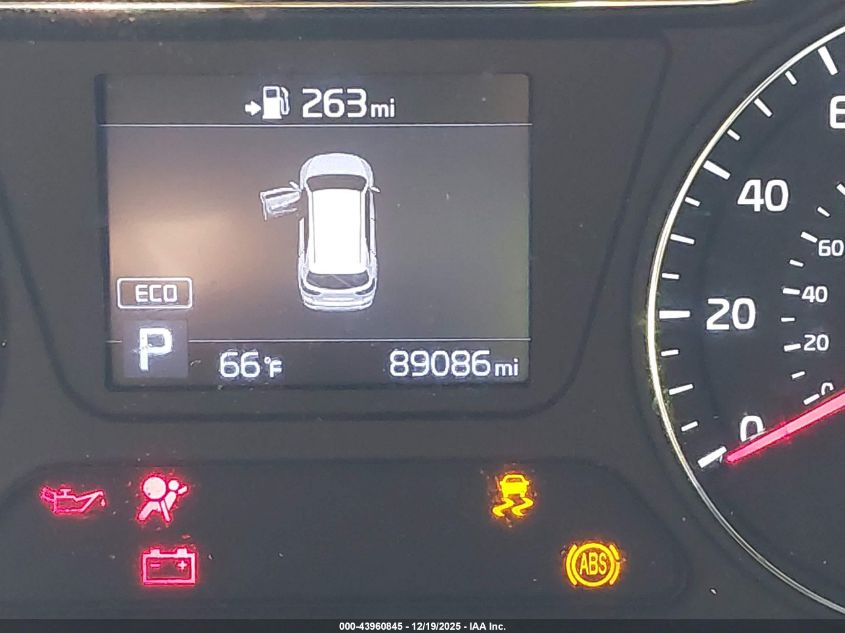 2020 Kia Sorento 2.4L L VIN: 5XYPG4A32LG673025 Lot: 43960845