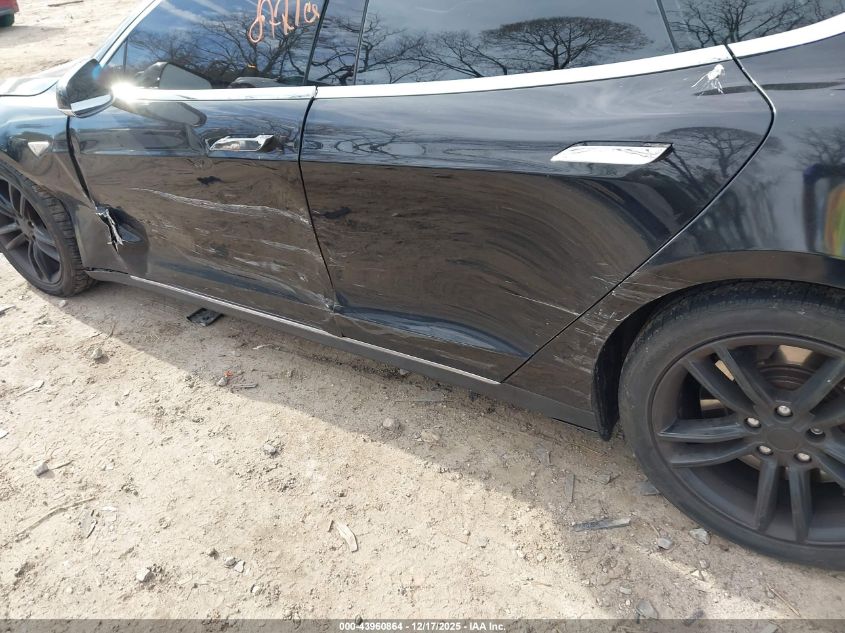 2013 Tesla Model S Performance VIN: 5YJSA1DP6DFP26164 Lot: 43960864