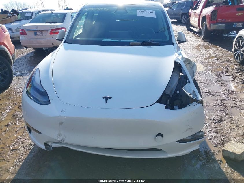2024 Tesla Model Y Long Range Dual Motor All-Wheel Drive/Rwd VIN: 7SAYGDED6RF156319 Lot: 43960896
