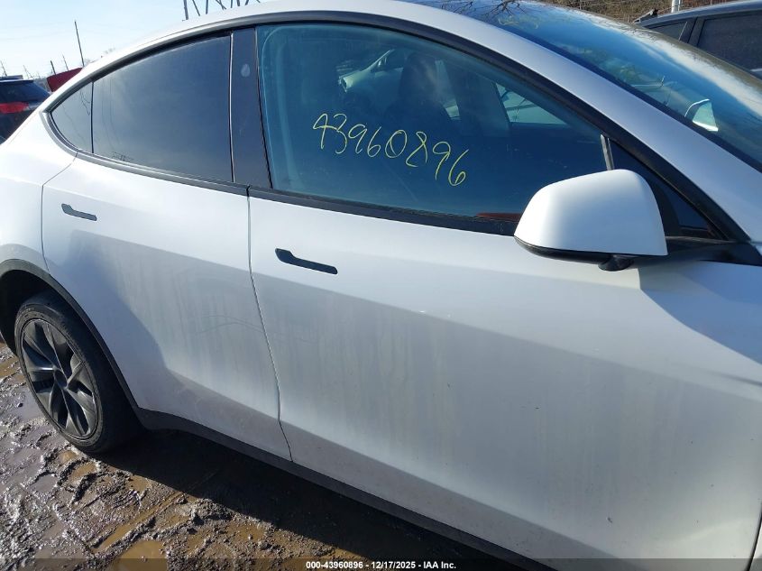 2024 Tesla Model Y Long Range Dual Motor All-Wheel Drive/Rwd VIN: 7SAYGDED6RF156319 Lot: 43960896