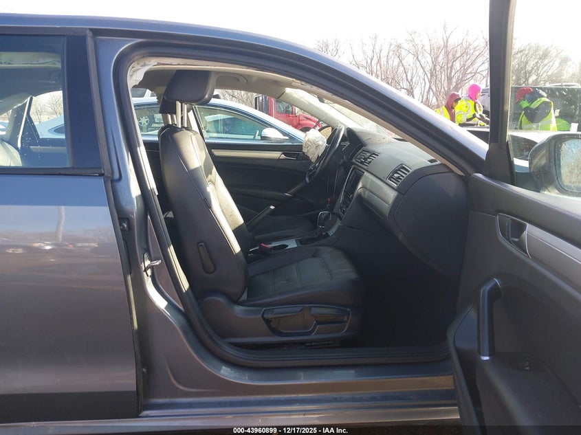 2019 Volkswagen Passat 2.0T Wolfsburg Edition