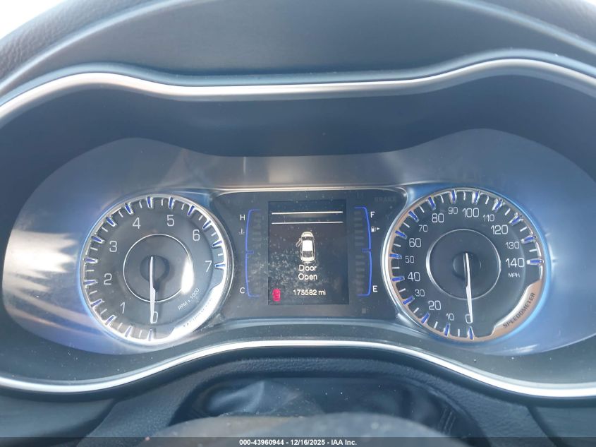 2015 Chrysler 200 Limited VIN: 1C3CCCAB4FN654215 Lot: 43960944