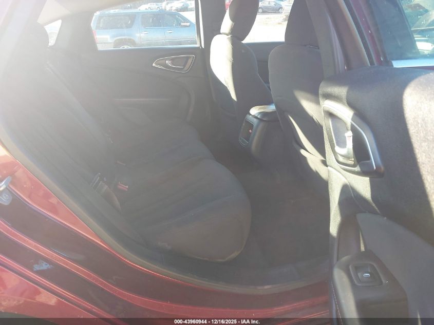 2015 Chrysler 200 Limited VIN: 1C3CCCAB4FN654215 Lot: 43960944